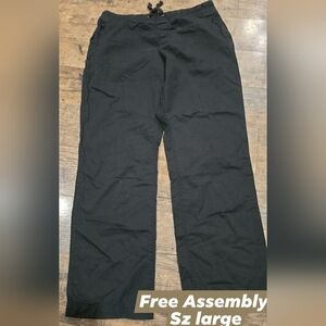 Free Assembly mens pants sz large